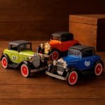 Carro Clássico em Miniatura - Diversas Cores - Imagem 2